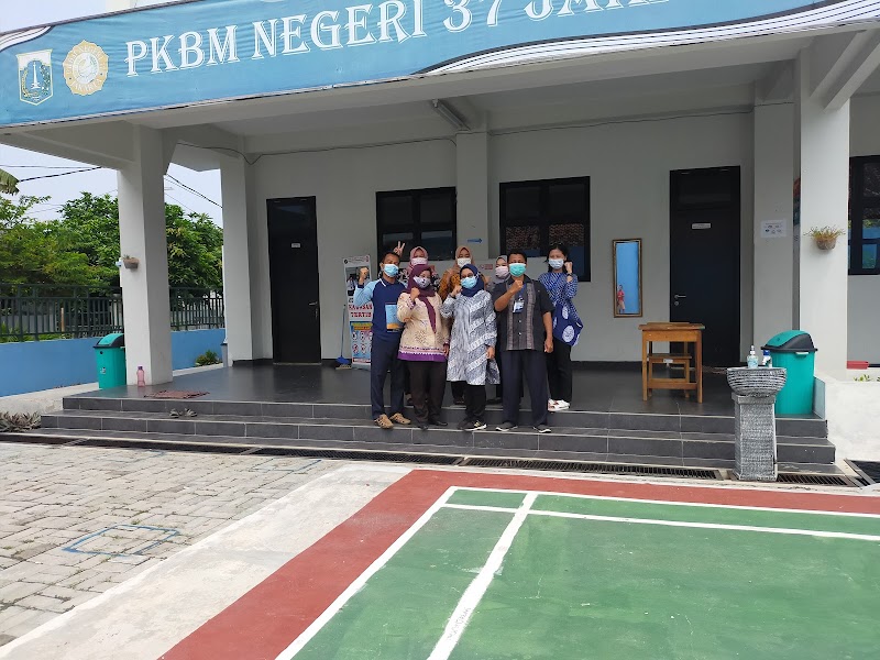 Foto dan Aktivitas Sekolah SD di Kepulauan Seribu