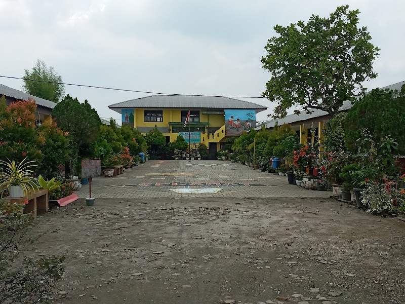 Foto dan Aktivitas Sekolah SD di Medan