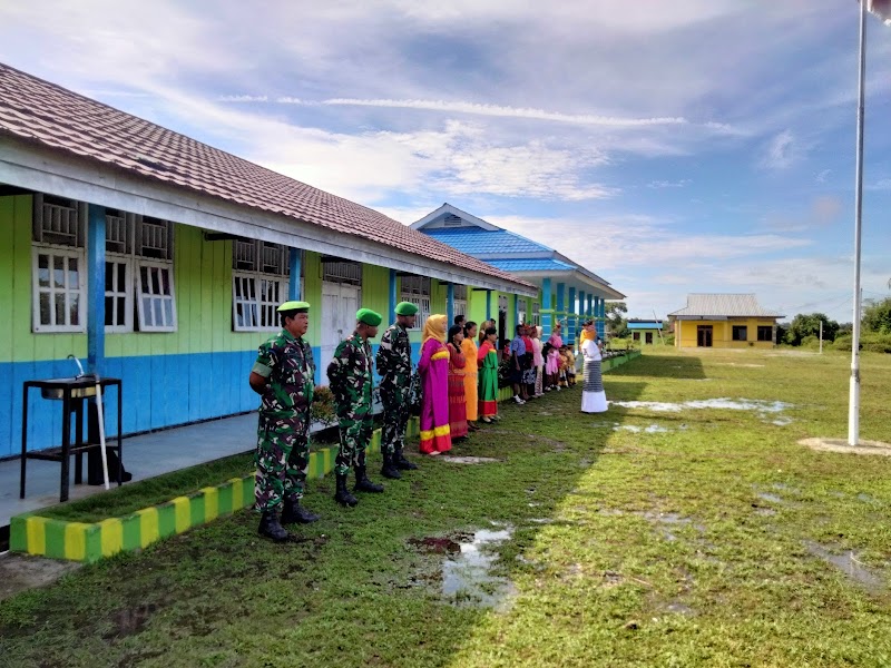 Foto dan Aktivitas Sekolah SD di Teluk Bintuni