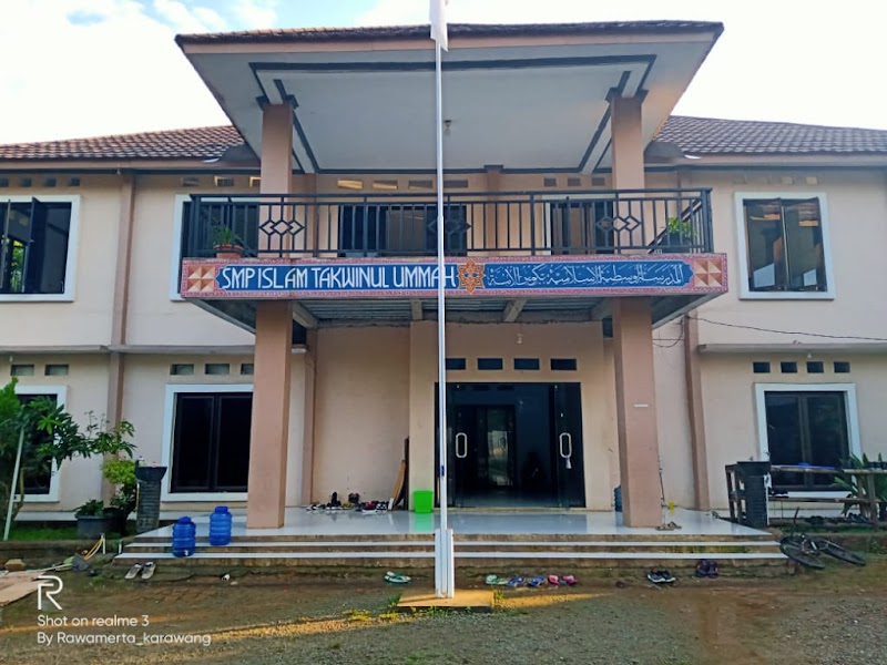 Foto SMP di Kab. Karawang