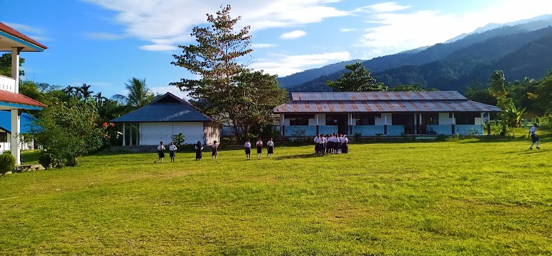 Foto SMP di Kab. Teluk Wondama