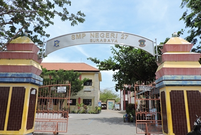 Foto SMP di Kota Surabaya