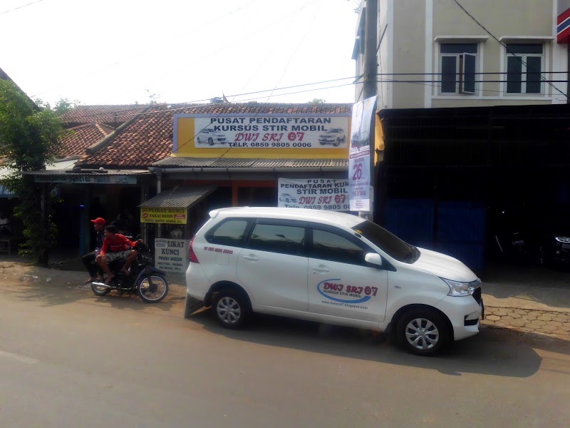 Kursus stir mobil Ciledug Tangerang - SSDC driving course (2) in Kota Tangerang