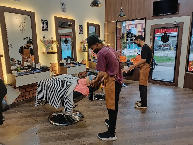 CUTBOX BARBERSHOP (1) in Kota Dumai