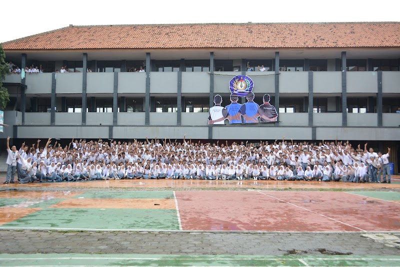 Daftar SMK Terbaik (1) in Kota Bekasi