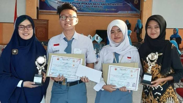 Daftar SMK Terbaik (1) in Kota Padang