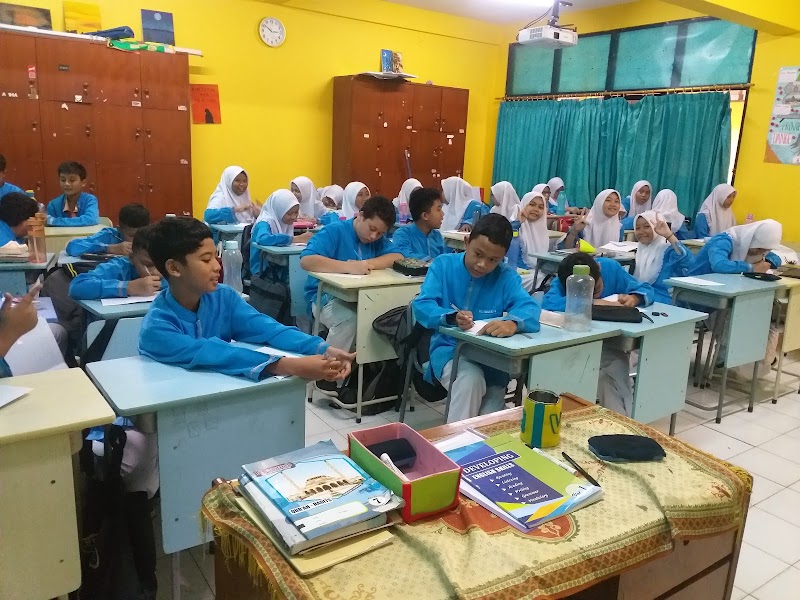 EF English small star (3) in Kota Tangerang Selatan