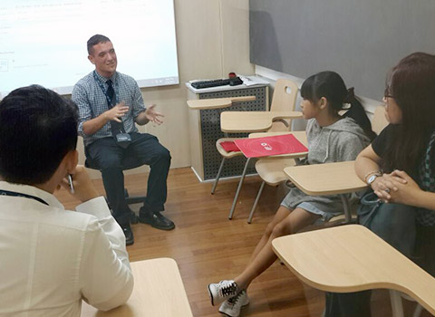 ? EF Kemang Pratama Kursus Bahasa Inggris (3) in Kab. Bekasi