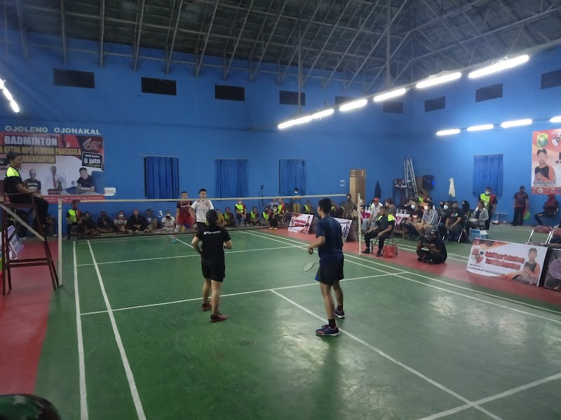 Gor Badminton Kelurahan Karangasem (2) in Kota Surakarta