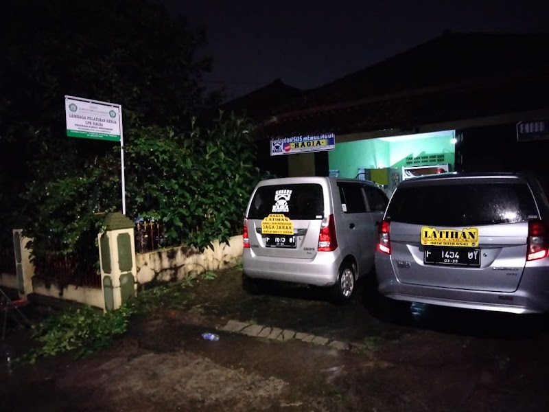 Kursus mengemudi Hagia (2) in Kota Sukabumi