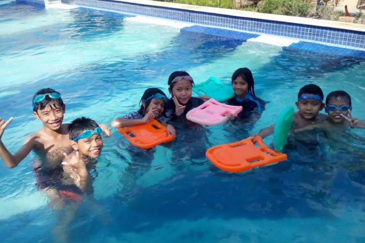 Les Belajar Berenang Makassar (1) in Kota Makassar