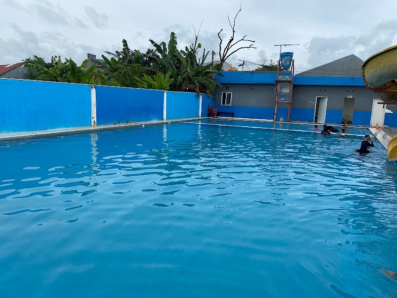 Les Belajar Berenang Makassar (2) in Kota Makassar