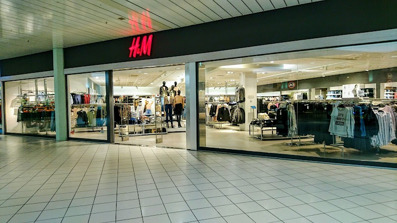 The Biggest H&M in Switzerland