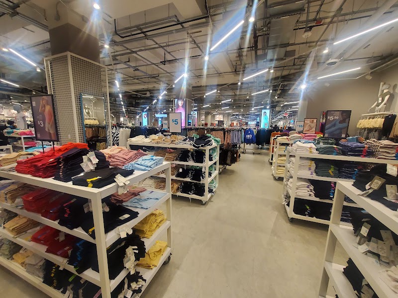 The Biggest Primark in United States