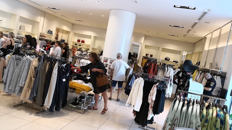 The Biggest ZARA in Greece