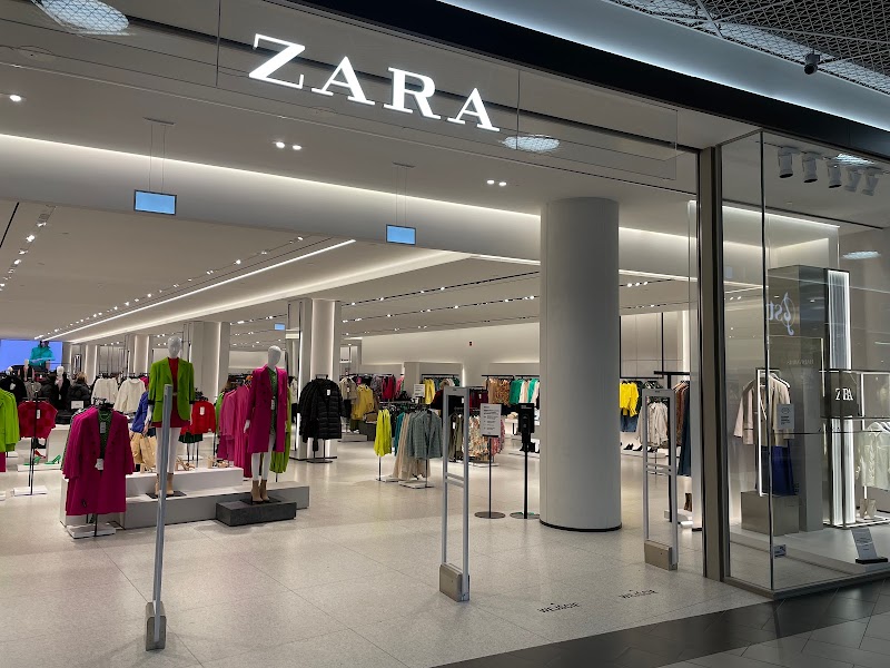 The Biggest ZARA in Poland