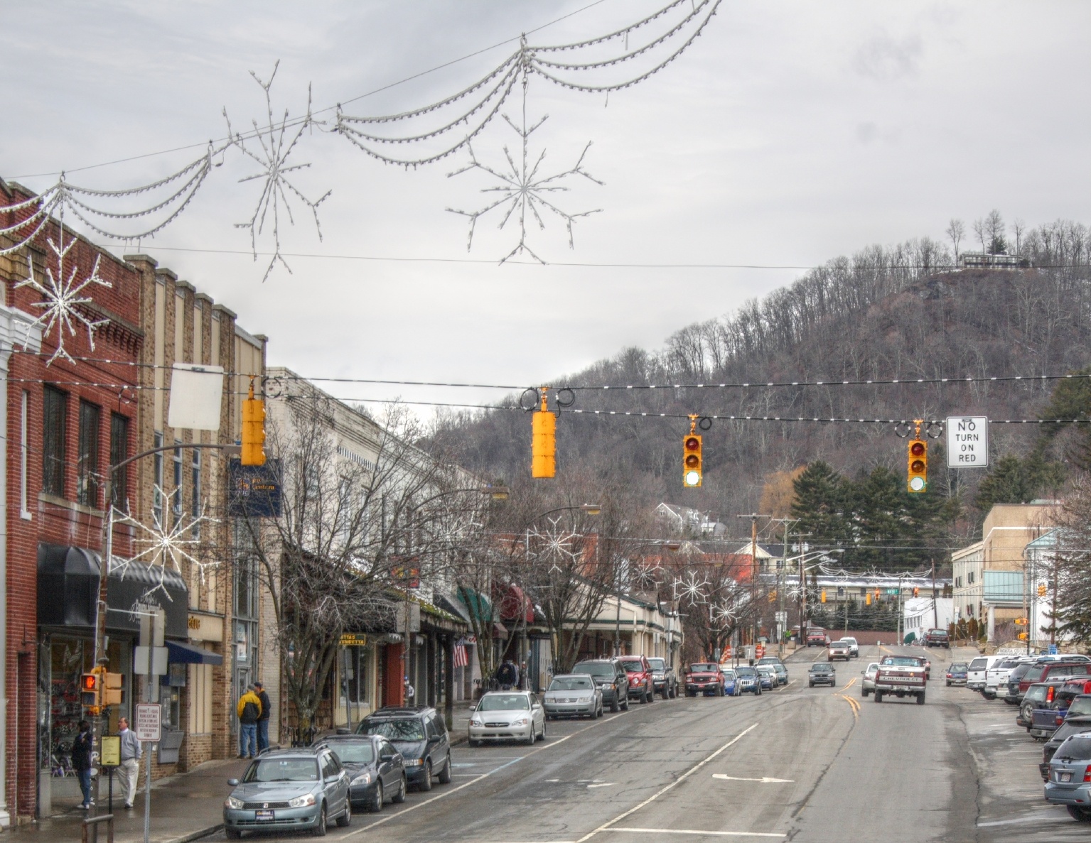 Boone is a town in and the county seat of Watauga County, North Carolina, United States. Located in the Blue Ridge Mountains of western North Carolina, Boone is the home of Appalachian State University and the headquarters for the disaster and medical relief organization Samaritan's Purse. The population was 19,092 at the 2020 census.The town is named for famous American pioneer and explorer Daniel Boone, and every summer from 1952 has hosted an outdoor amphitheatre drama, Horn in the West, portraying the British settlement of the area during the American Revolutionary War and featuring the contributions of its namesake. It is the largest community and the economic hub of the seven-county region of Western North Carolina known as the High Country.