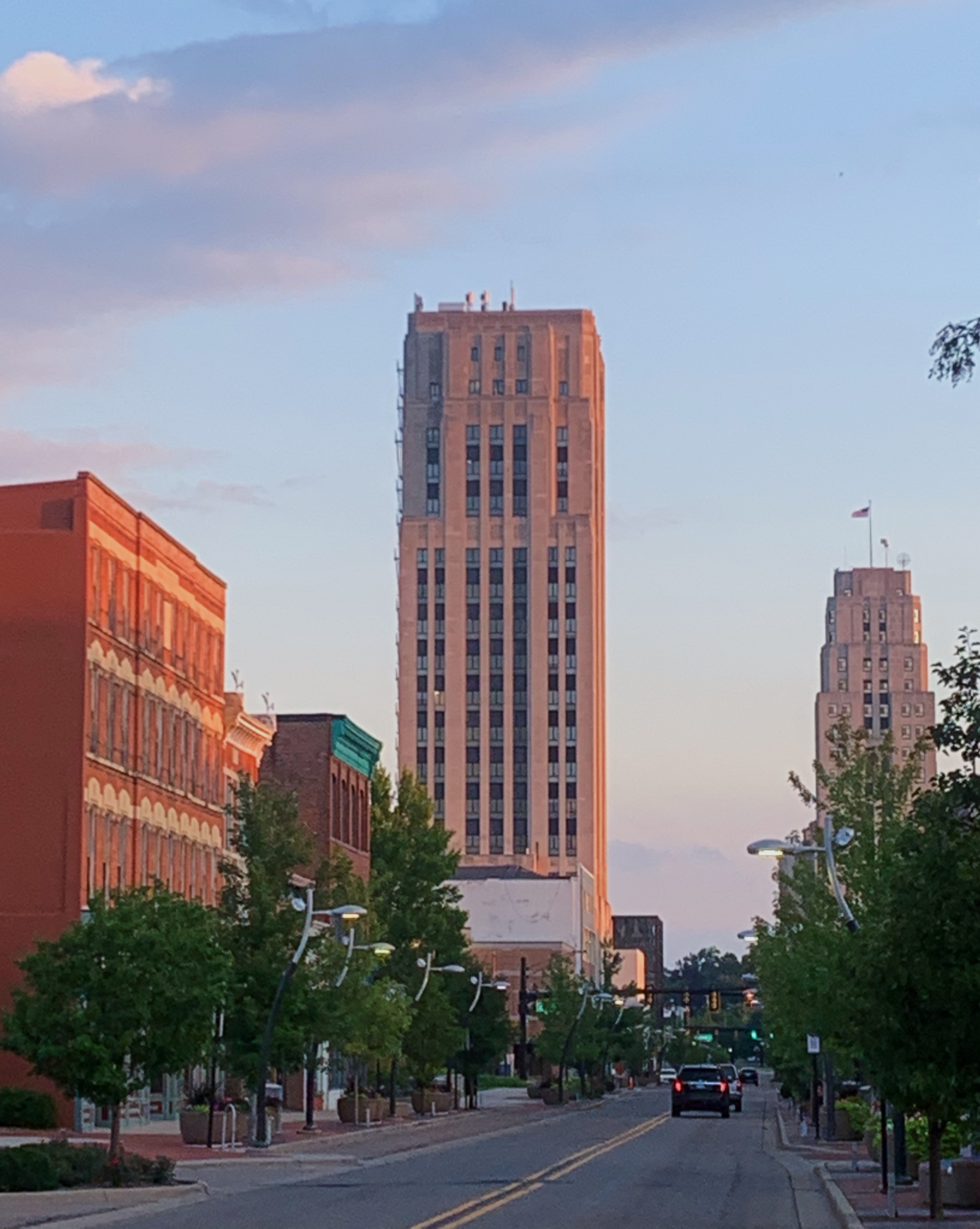 Battle Creek is a city in the U.S. state of Michigan, in northwest Calhoun County, at the confluence of the Kalamazoo and Battle Creek rivers. It is the principal city of the Battle Creek, Michigan Metropolitan Statistical Area (MSA), which encompasses all of Calhoun County. As of the 2020 census, the city had a total population of 52,731. Nicknamed "Cereal City", it is best known as the home of WK Kellogg Co and the founding city of Post Consumer Brands.

