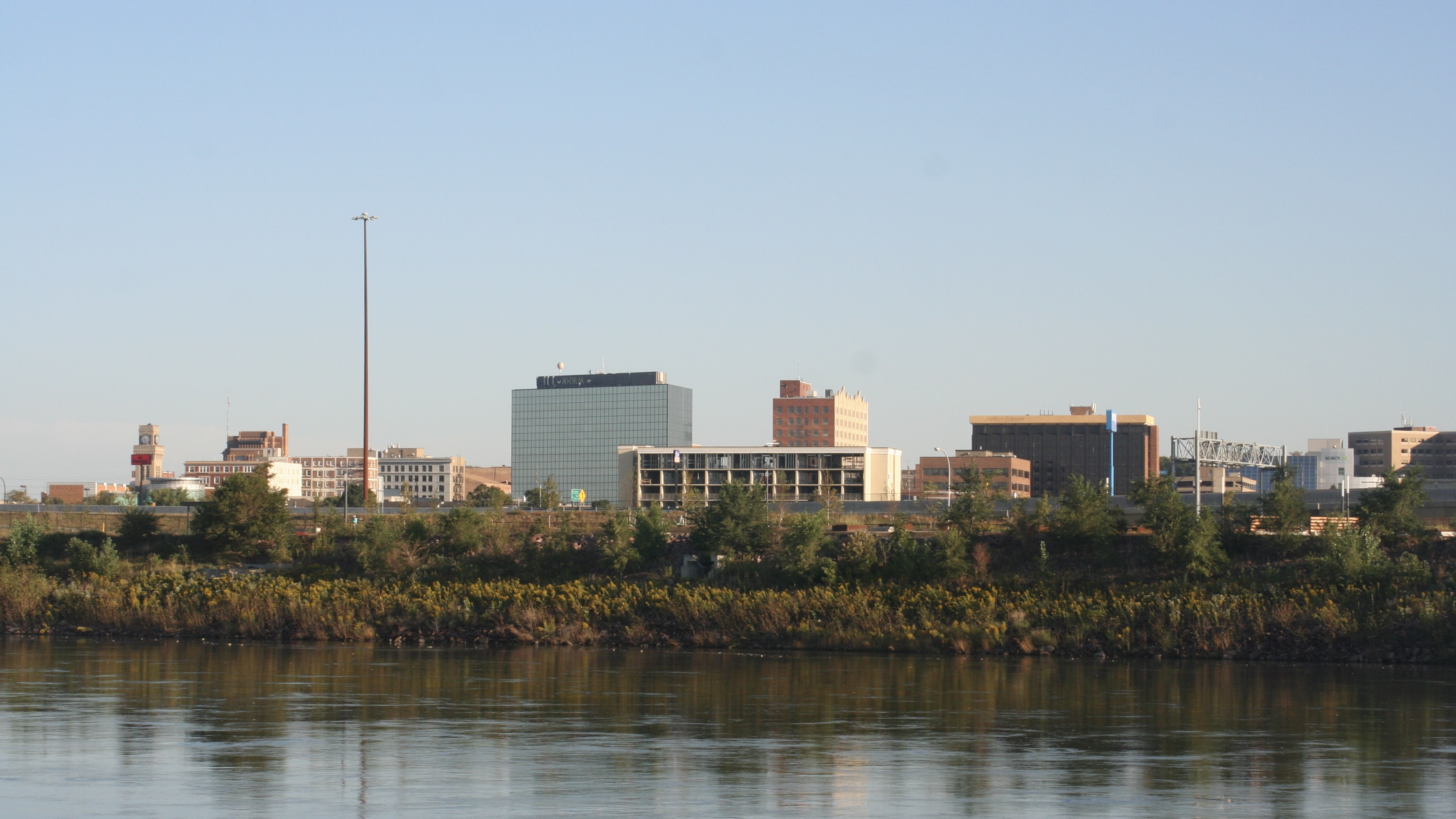 Sioux City () is a city in Woodbury and Plymouth counties in the northwestern part of the U.S. state of Iowa. The population was 85,797 in the 2020 census, making it the fourth-most populous city in Iowa. The bulk of the city is in Woodbury County, of which it is the county seat, though a small northern portion is in Plymouth County. Sioux City is located at the navigational head of the Missouri River. The city is home to several cultural points of interest including the Sioux City Public Museum, Sioux City Art Center and Sergeant Floyd Monument, which is a National Historic Landmark. The city is also home to Chris Larsen Park, commonly referred to as "the Riverfront", which includes the Anderson Dance Pavilion, Sergeant Floyd Riverboat Museum and Lewis and Clark Interpretive Center. 
Sioux City is the primary city of the five-county Sioux City, IA–NE–SD Metropolitan Statistical Area (MSA), with a population of 149,940 in the 2020 census. The Sioux City–Vermillion, IA–NE–SD Combined Statistical Area had a population of 175,638 as of 2020.
Sioux City is at the navigational head, or the furthest upstream point to which general cargo ships can travel, of the Missouri River, approximately 95 mi (153 km) north of the Omaha–Council Bluffs metropolitan area. Sioux City and the surrounding areas of northwestern Iowa, northeastern Nebraska and southeastern South Dakota are sometimes referred to as Siouxland, especially by local media and residents.