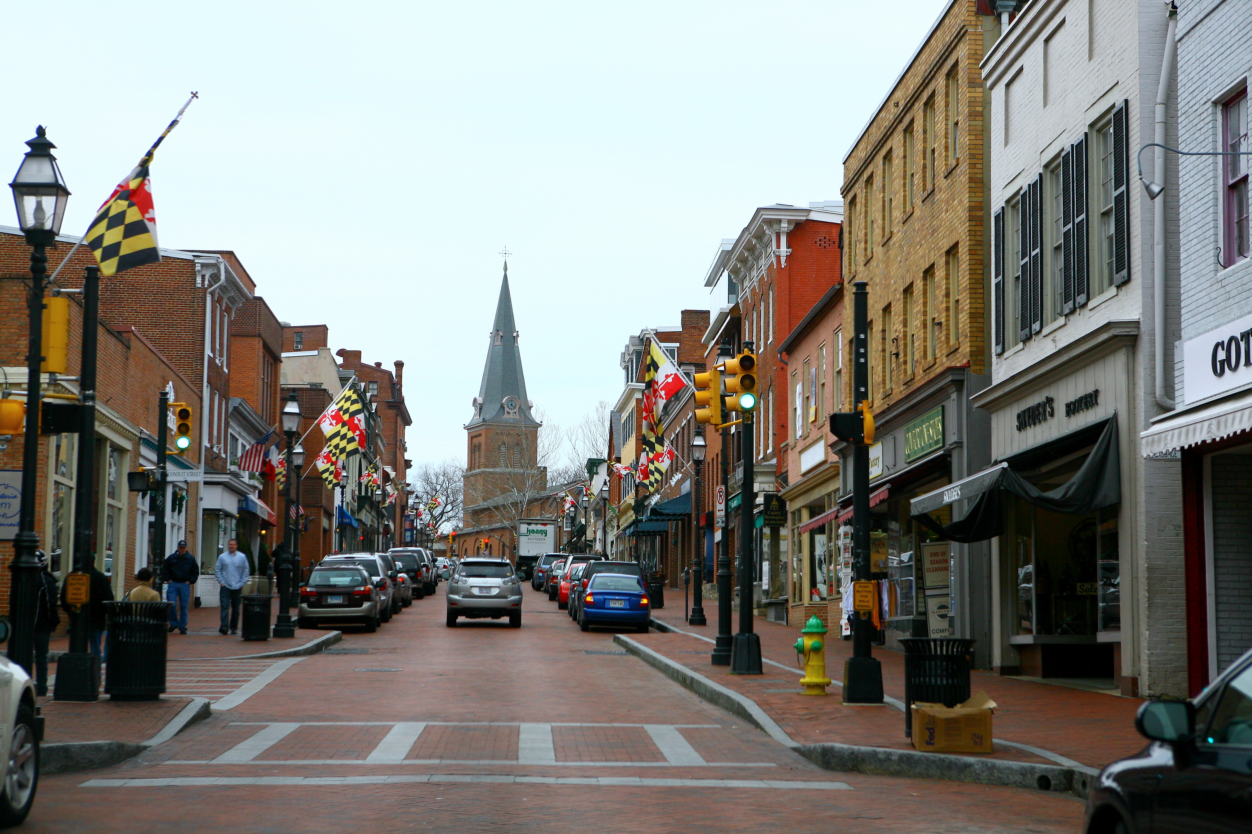 Annapolis ( ə-NAP-əl-iss) is the capital city of the U.S. state of Maryland and the county seat of, and only incorporated city in, Anne Arundel County. Situated on the Chesapeake Bay at the mouth of the Severn River, 25 miles (40 km) south of Baltimore and about 30 miles (50 km) east of Washington, D.C., Annapolis forms part of the Baltimore–Washington metropolitan area. The 2020 census recorded its population as 40,812, an increase of 6.3% since 2010.
This city served as the seat of the Confederation Congress, formerly the Second Continental Congress, and temporary national capital of the United States in 1783–1784. At that time, General George Washington came before the body convened in the new Maryland State House and resigned his commission as commander of the Continental Army. A month later, the Congress ratified the Treaty of Paris of 1783, ending the American Revolutionary War, with Great Britain recognizing the independence of the United States.
The city and state capitol was also the site of the 1786 Annapolis Convention, which issued a call to the states to send delegates for the Constitutional Convention to be held the following year in Philadelphia. Over 220 years later, the Annapolis Peace Conference took place in 2007.
Annapolis is the home of St. John's College, founded 1696. The United States Naval Academy, established 1845, is adjacent to the city limits.